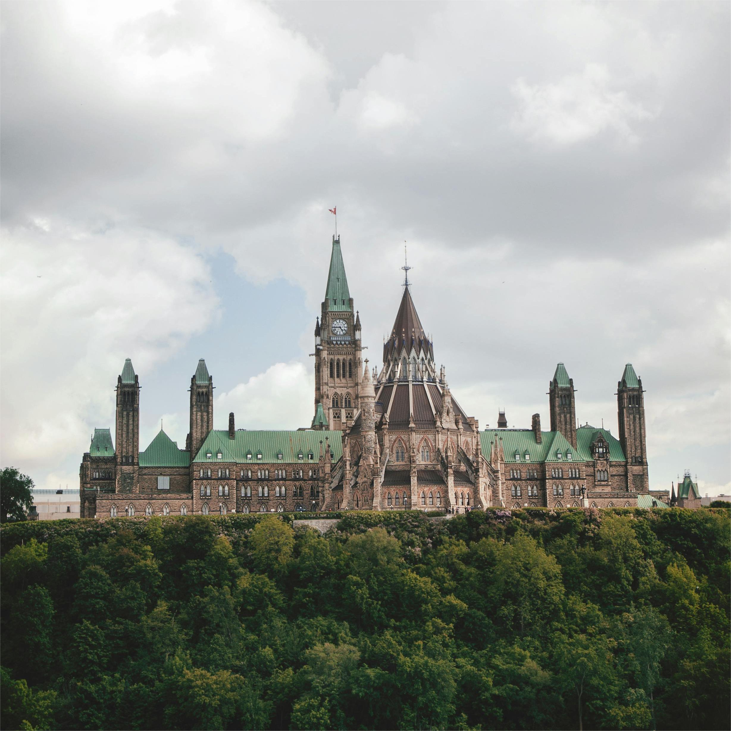 加拿大阿省雇主担保移民